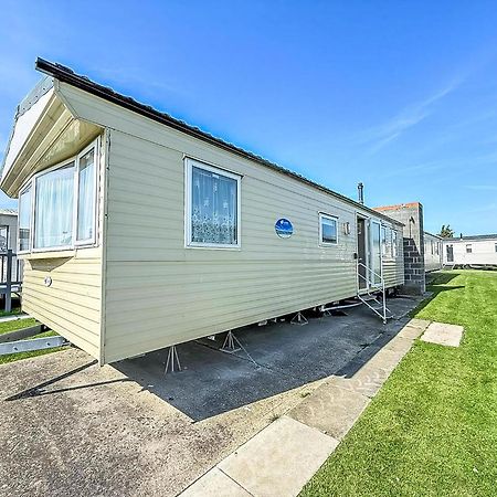6 Berth Staycation Caravan Nearby Clacton-On-Sea In Essex Ref 26254E Екстер'єр фото